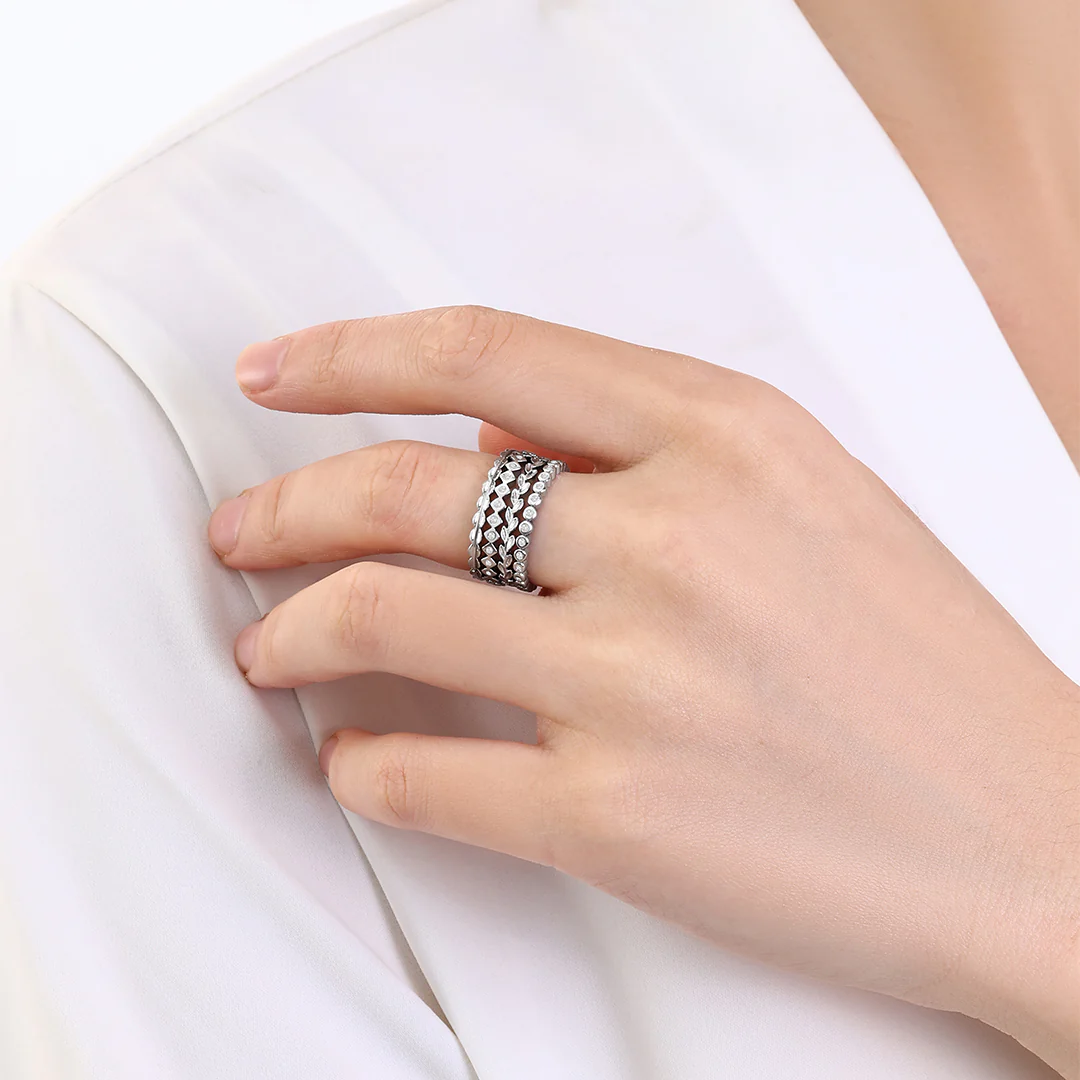 Dainty Gold Mini Ring Set - Image 7