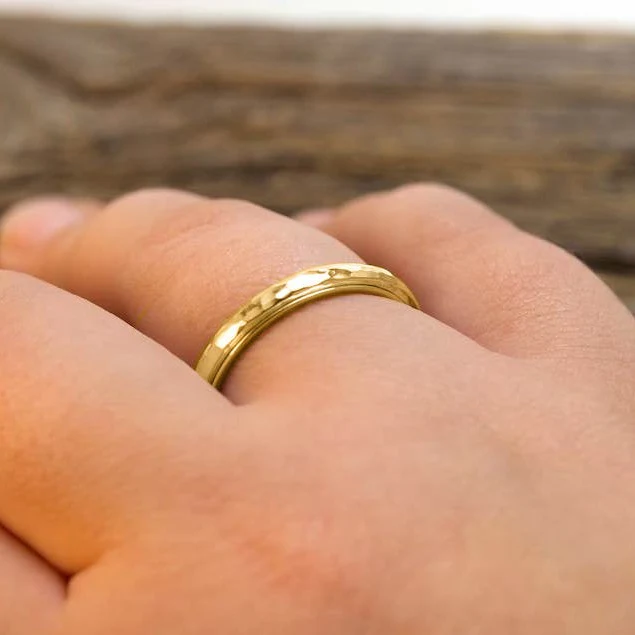 Dainty Hammered Band Spinning Fidget Ring - Image 7