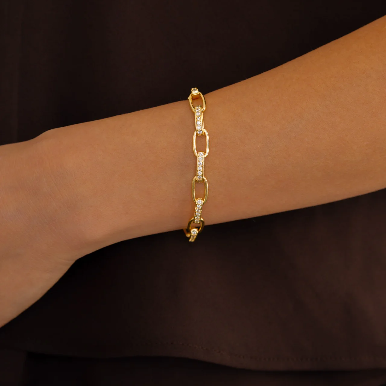 Interlinked Diamond Paperclip Bracelet - Image 4