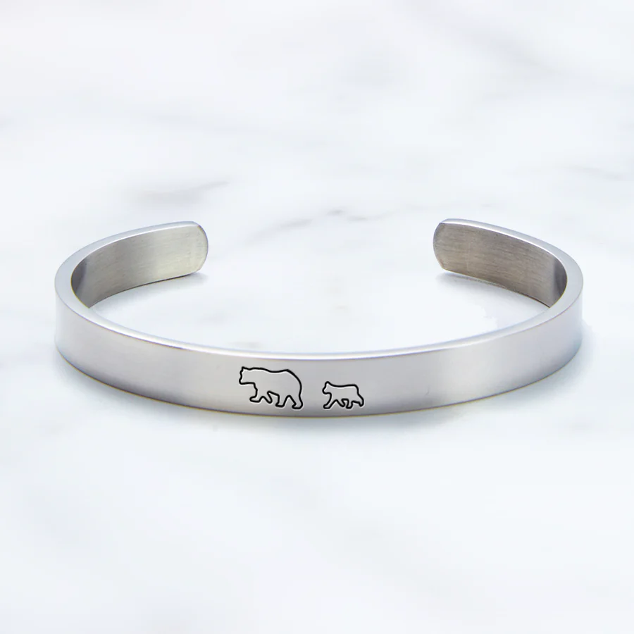 Mama Bear & Her Baby Bears Engraved Cuff Bracelet - Image 8