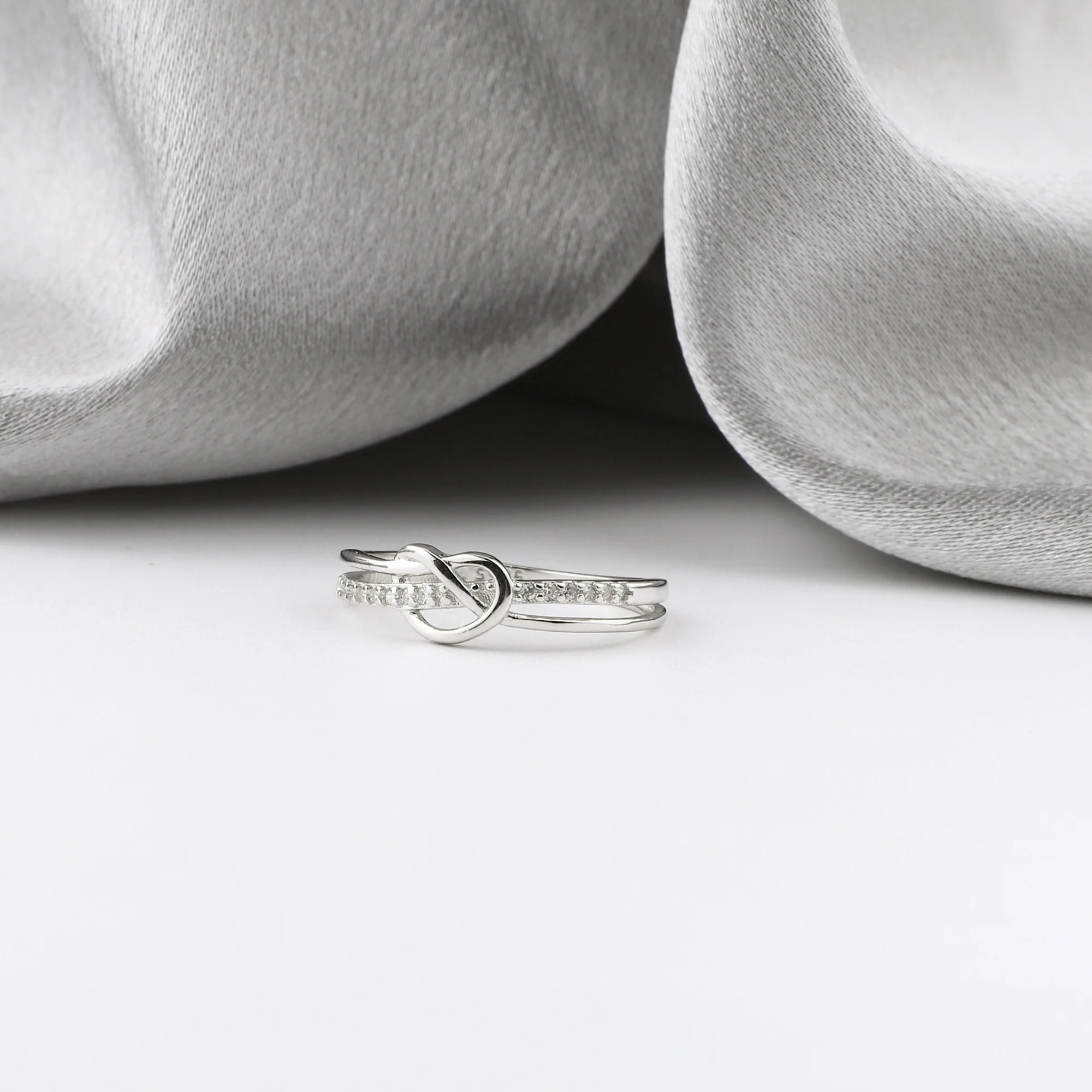 Mother & Daughter Bond Double Band Knot Ring - Image 9