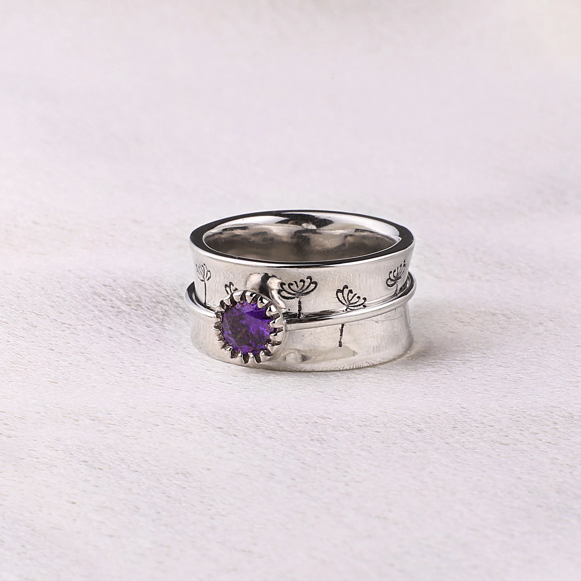 Silver Dandelion Birthstone Spinning Fidget Ring - Image 7